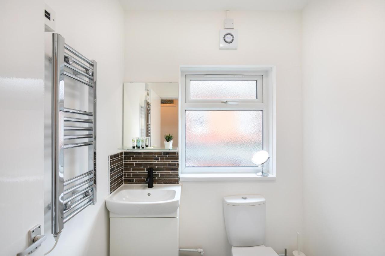 Modern 1-Bedroom Apartment, Beach 5-Min Walk, Free Parking Weymouth Luaran gambar