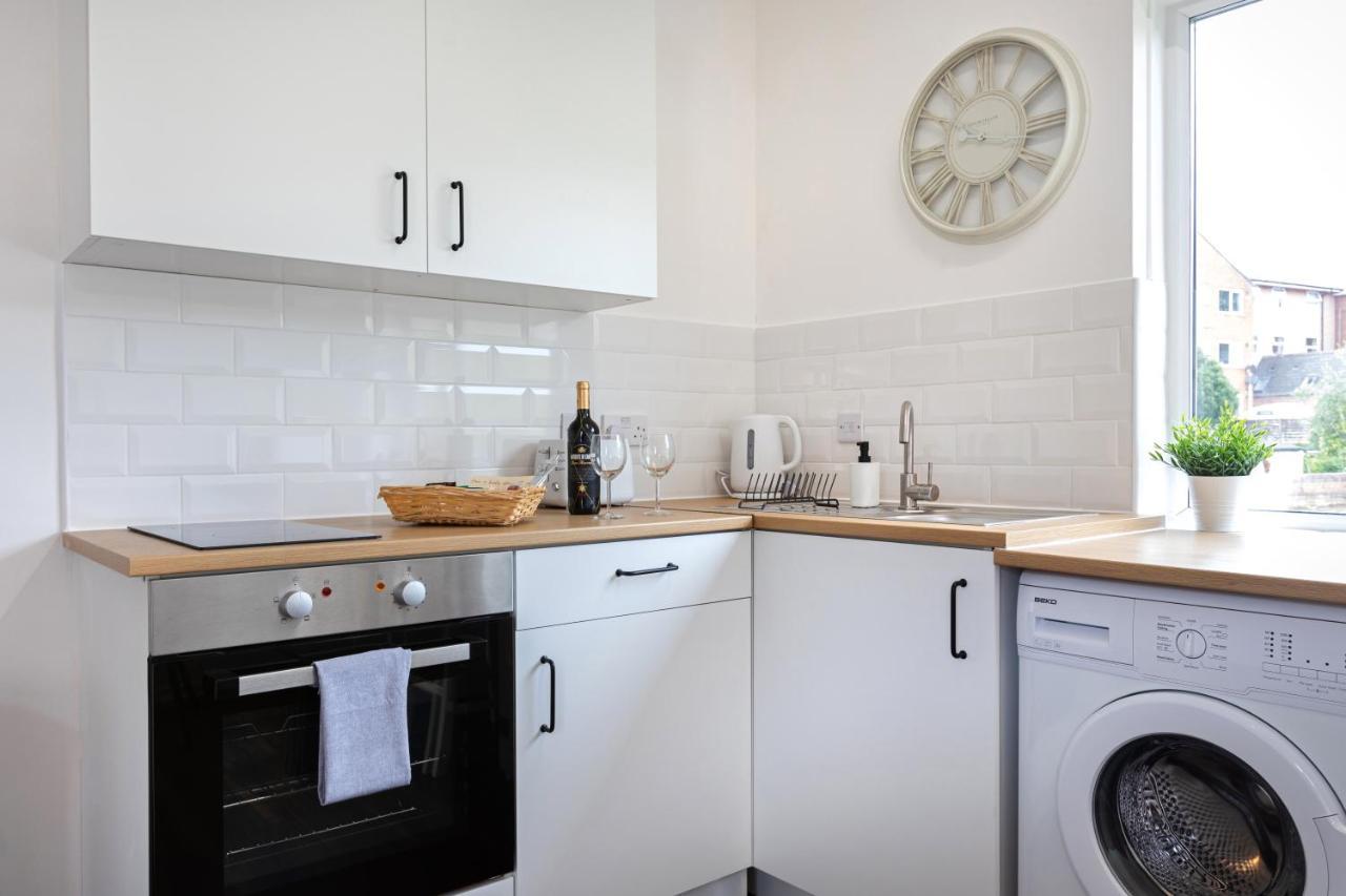 Modern 1-Bedroom Apartment, Beach 5-Min Walk, Free Parking Weymouth Luaran gambar